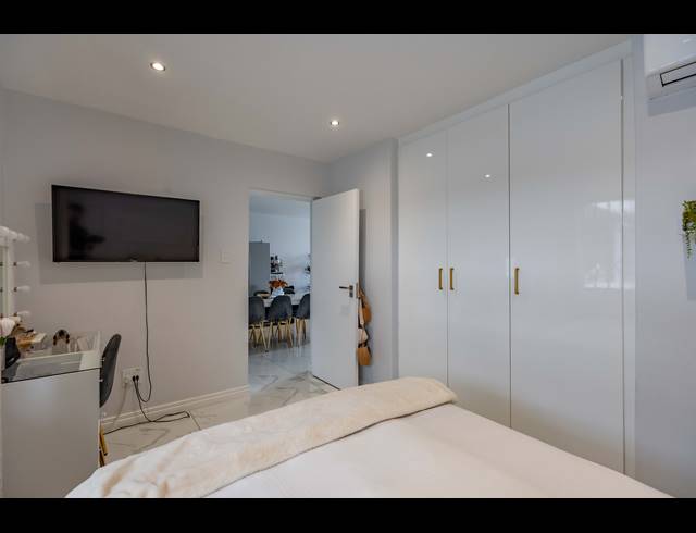 2 BEDROOM APARTMENT FOR SALE IN WINDERMERE